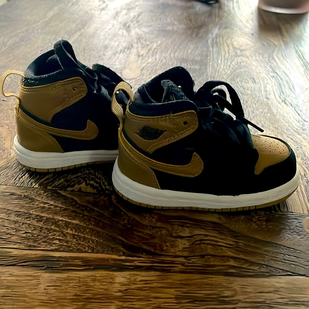 Jordan 1 Retro High BT Toddler size 4c